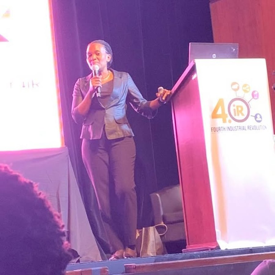 Dr Ntombi Mutshekwane speaking at a Fourth Industrial Revolution event